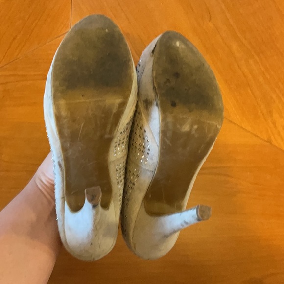 Olsenboye gray stilettos covered with rhinestones - Picture 6 of 10